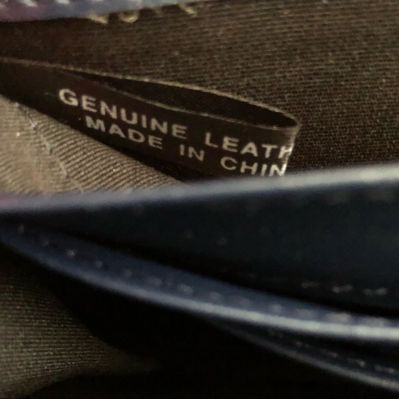 Kennth Cole Reaction Leather Wristlet Wallet - Picture 5 of 5